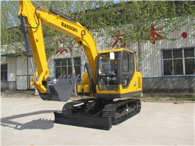山東寶鼎公司主打履帶90D-9挖掘機