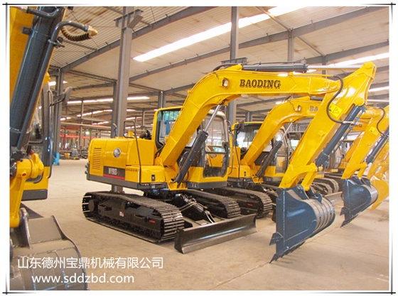 山東寶鼎挖掘機(jī)公司小型挖掘機(jī)械產(chǎn)品