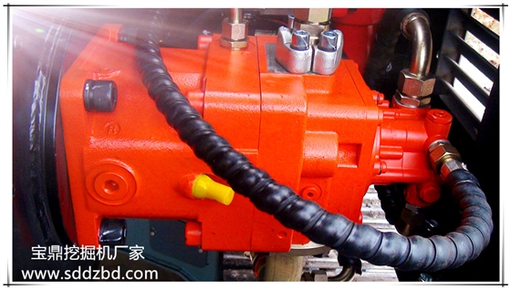 山東寶鼎挖掘機廠家小型挖掘機械產(chǎn)品