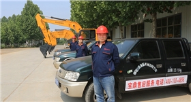 寶鼎小型挖掘機(jī)械廠家