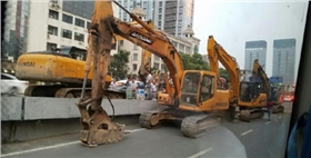寶鼎小型挖掘機