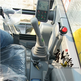 寶鼎小型挖掘機(jī)65型號(hào)