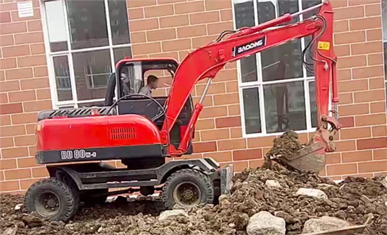 寶鼎輪式挖掘機
