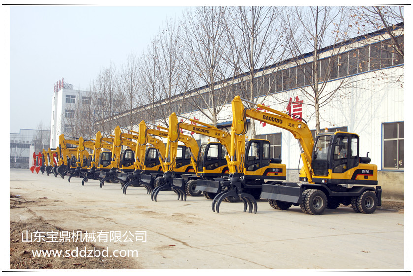 山東寶鼎挖掘機(jī)廠家小型挖掘機(jī)械產(chǎn)品
