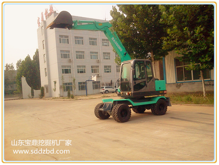山東寶鼎挖掘機(jī)廠家小型挖掘機(jī)械產(chǎn)品