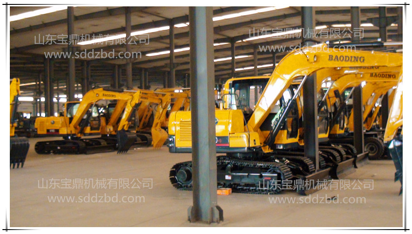 山東寶鼎挖掘機(jī)廠家小型挖掘機(jī)械產(chǎn)品