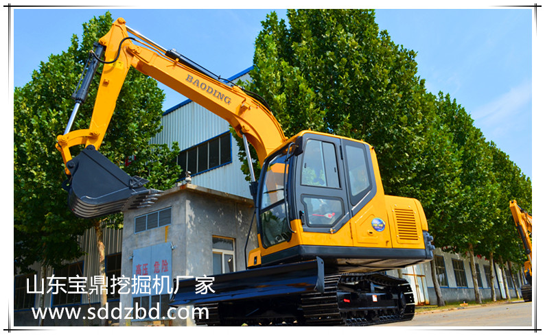 山東寶鼎小型挖掘機械產品