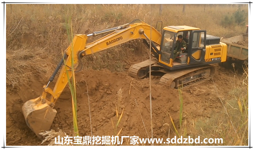 山東寶鼎挖掘機小型挖掘機械產品