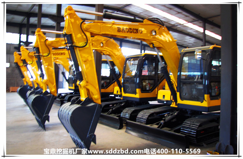 山東寶鼎挖掘機廠家小型挖掘機械產品