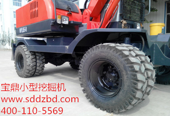 寶鼎小型挖掘機