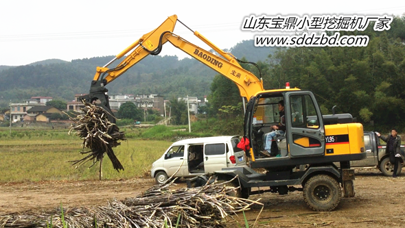 寶鼎輪式挖掘機產(chǎn)品