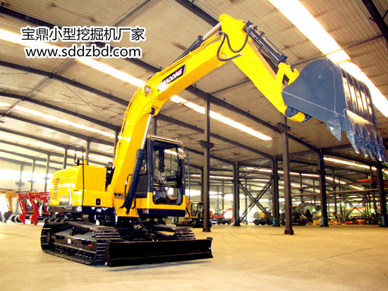 寶鼎小型挖掘機械