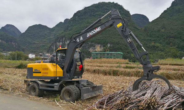 寶鼎輪式挖掘機抓木機.jpg