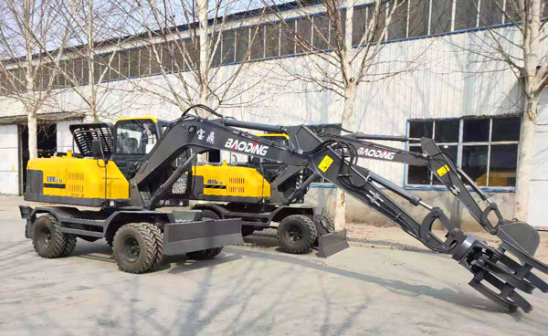 寶鼎輪式抓木機(jī)95車(chē)型.jpg