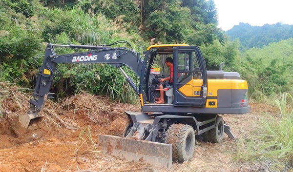 輪式挖掘機95車型.jpg