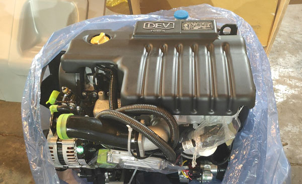 寶鼎輪式挖掘機(jī)國四發(fā)動機(jī).jpg