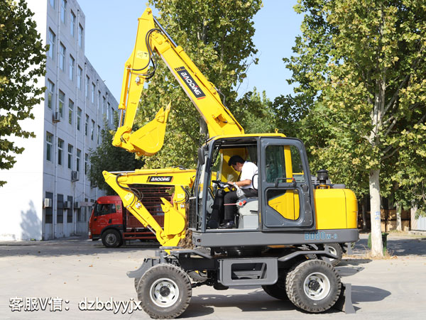 寶鼎輪式挖掘機(jī)80車(chē)型.jpg