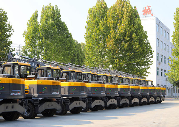 寶鼎輪式挖掘機廠家.jpg