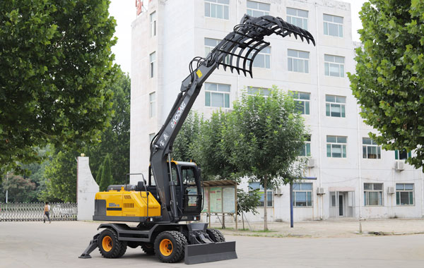 寶鼎95輪式挖掘機抓棉花機.jpg